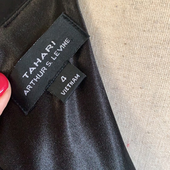 TAHARI dress - Picture 5 of 7